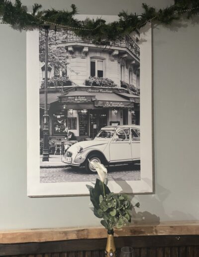Foto van een Franse brasserie aan de muur van Bistro Vieux Hilversum